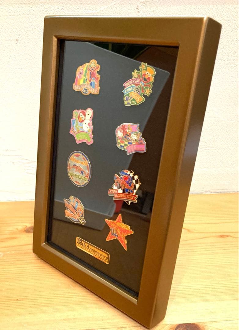 【希少・非売品】USJ 12周年ピンバッジ　盾&箱付き　バックドロップピンズ