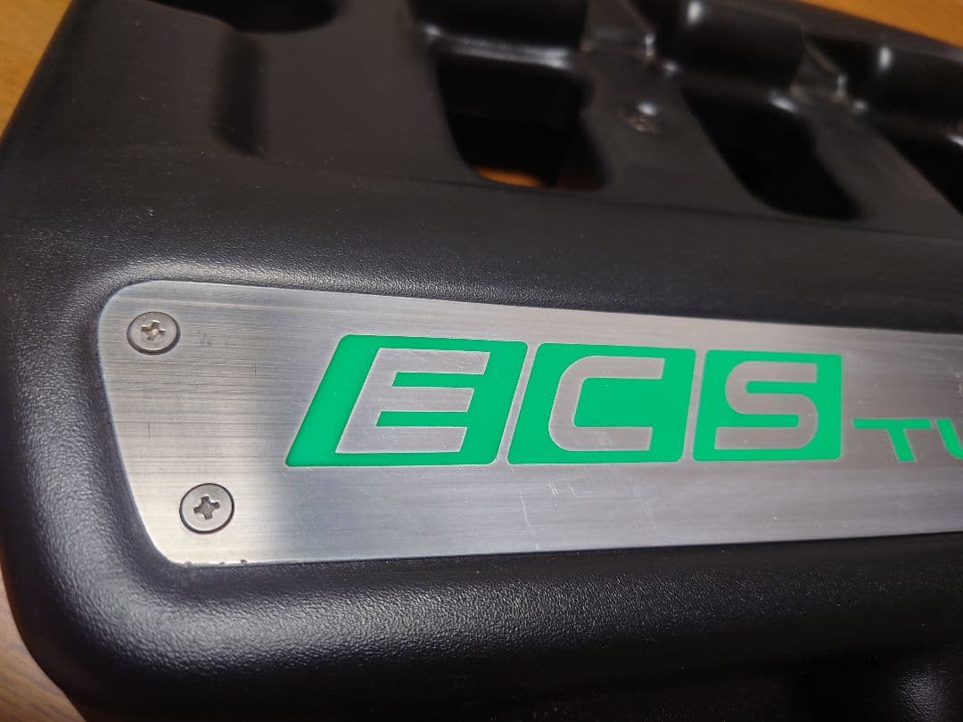 ゴルフ7GTI ECSチューニングエンジンカバー