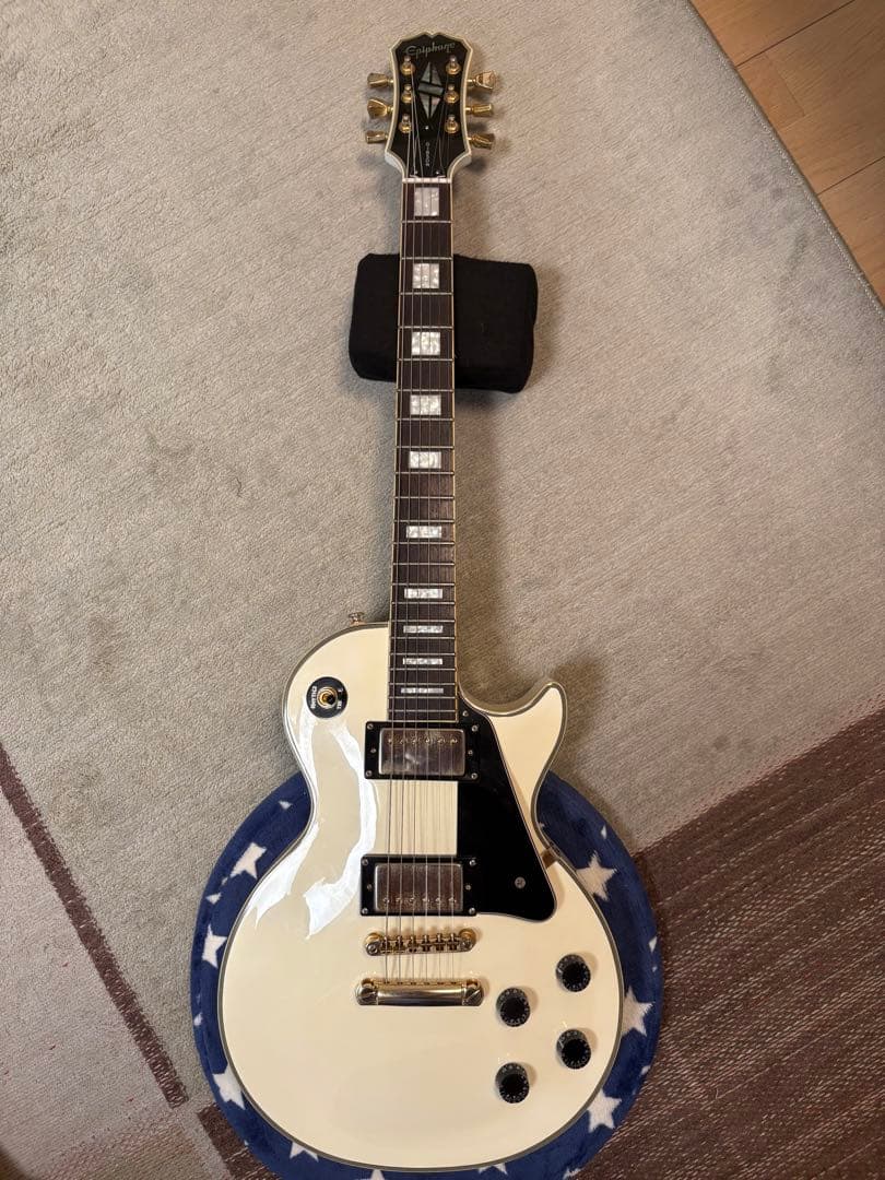 Epiphone Les Paul custom ホワイト ケース付き