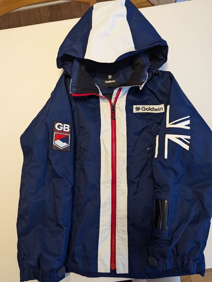 【美品】Goldwin 140サイズ 上下セット