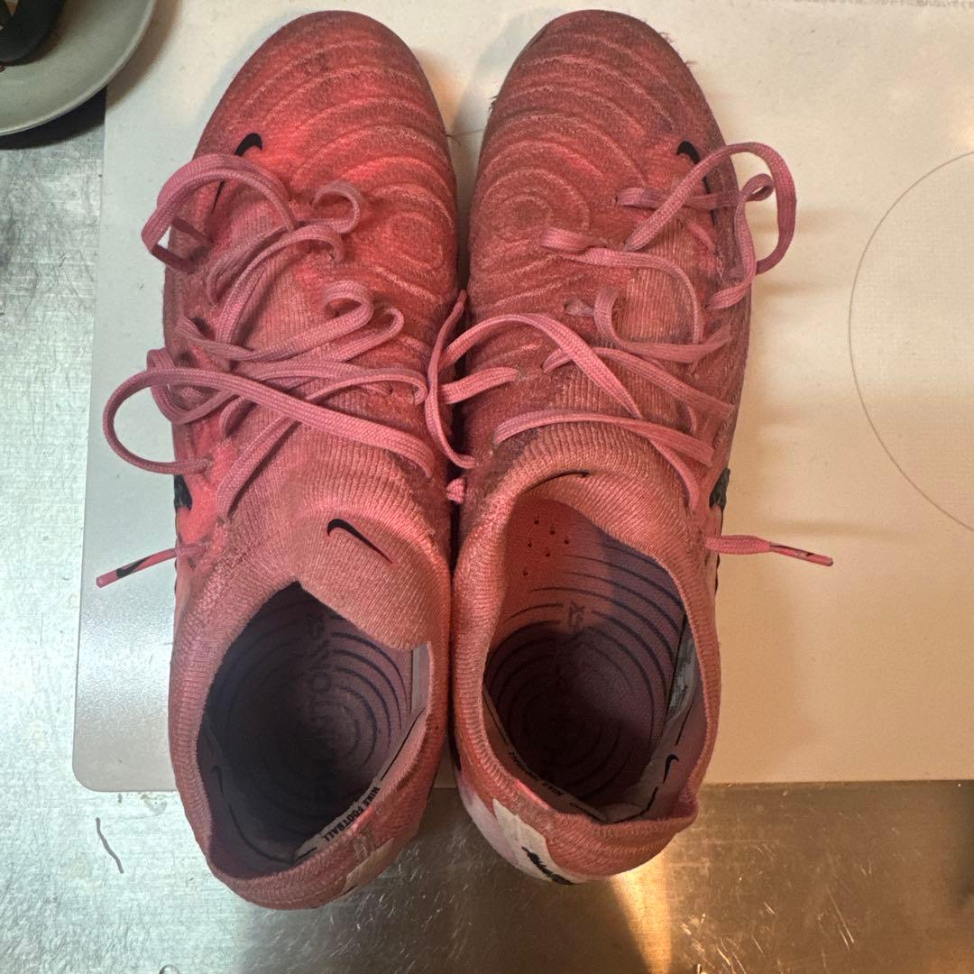 Nike ピンク サッカーシューズ スパイク PhantomGX2 AG
