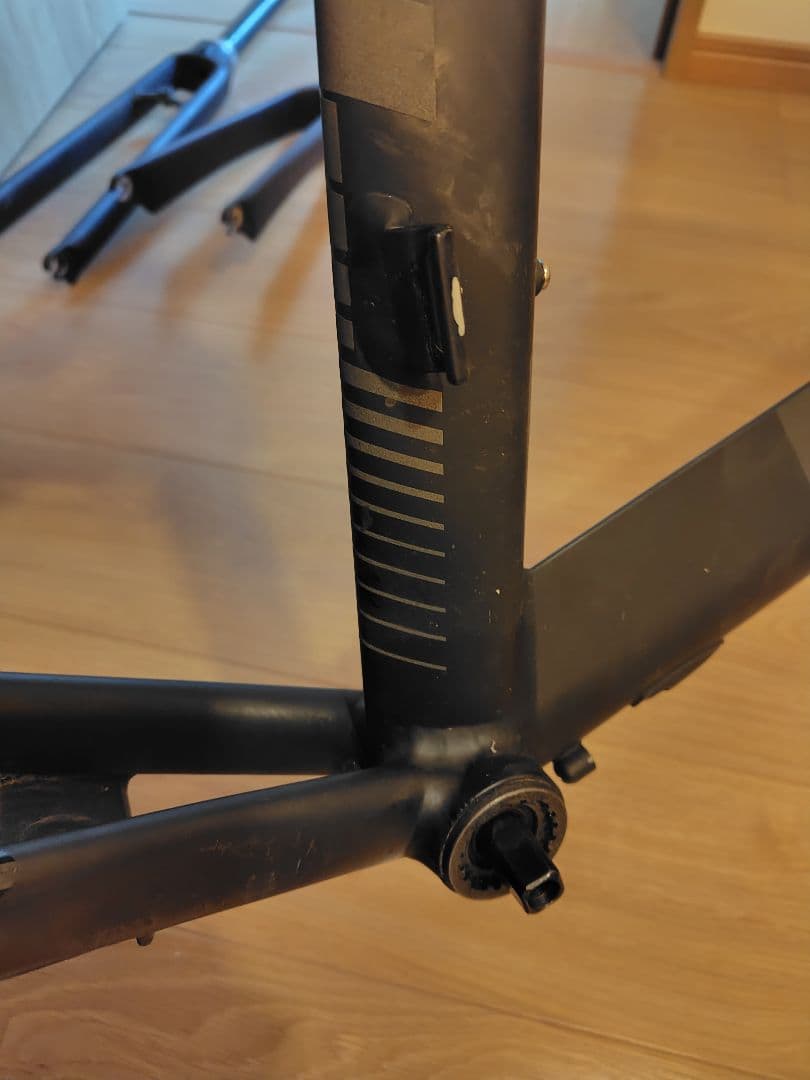 tern surge 520 フレーム　カーボンフォーク付き