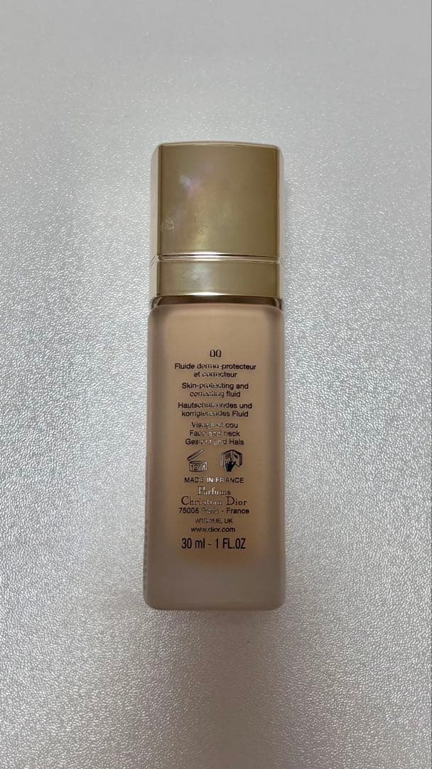 Dior プレステージ ホワイトルプロテクターUVルミエールBB 00 30mL