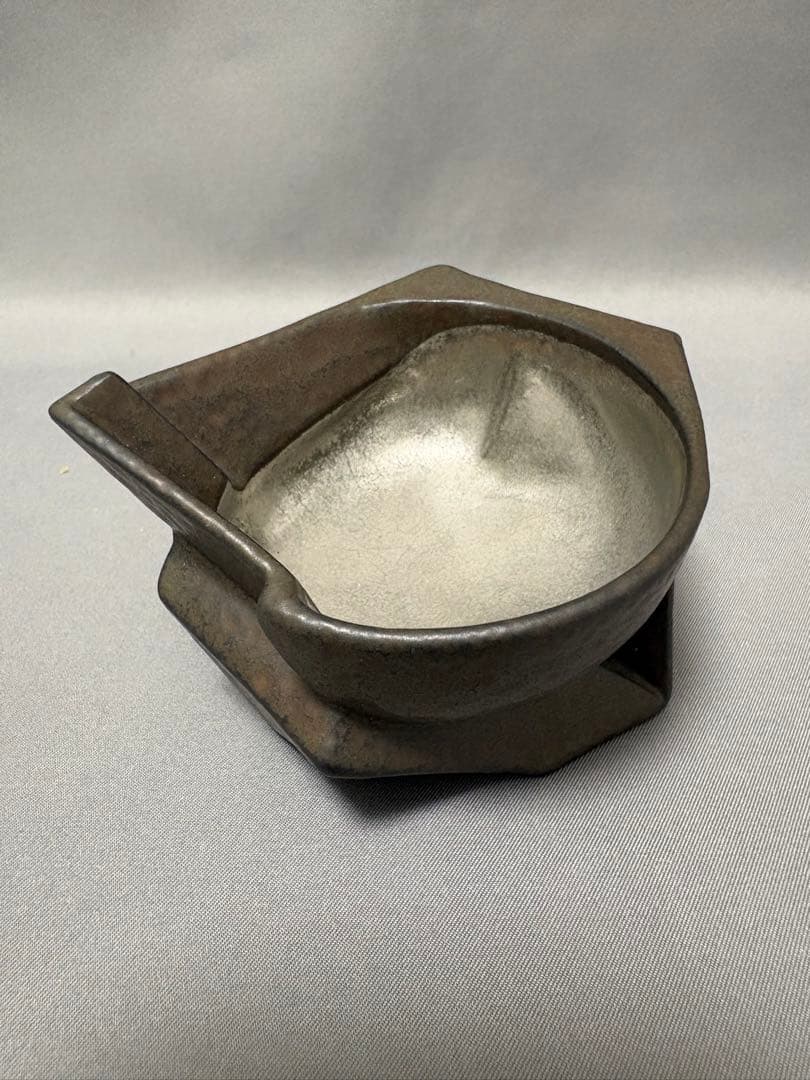 山下幾太郎　鉄黒プラチナ彩幾何ぐい呑