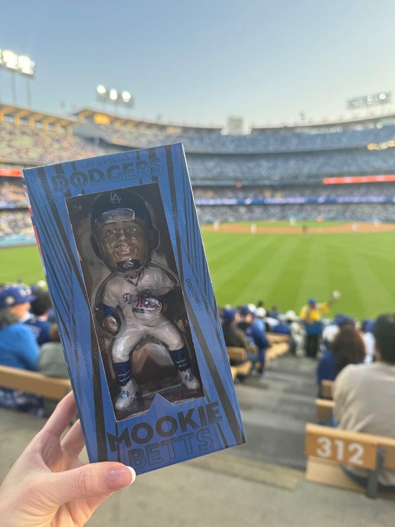 ボブルヘッド　ドジャース　ベッツ