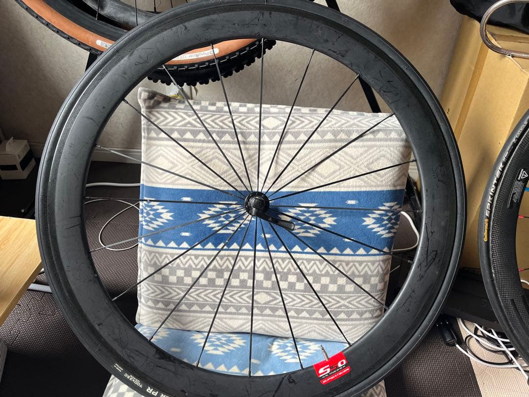 カーボン&軽量アルミホイール