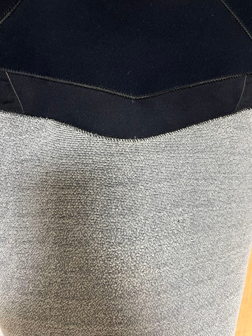 XCEL セミドライ　ウェットスーツ 黒✖️ 赤　5mm