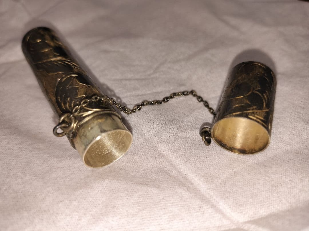 仁丹ケース 　小物入れ　銀製 アンティーク ヴィンテージ　925　工芸品　日本