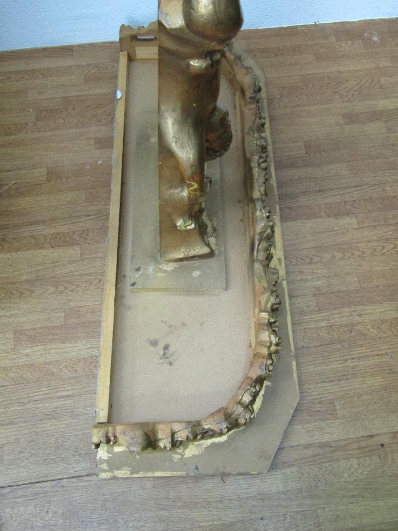 クラシック木製彫刻テーブル　アンティーク