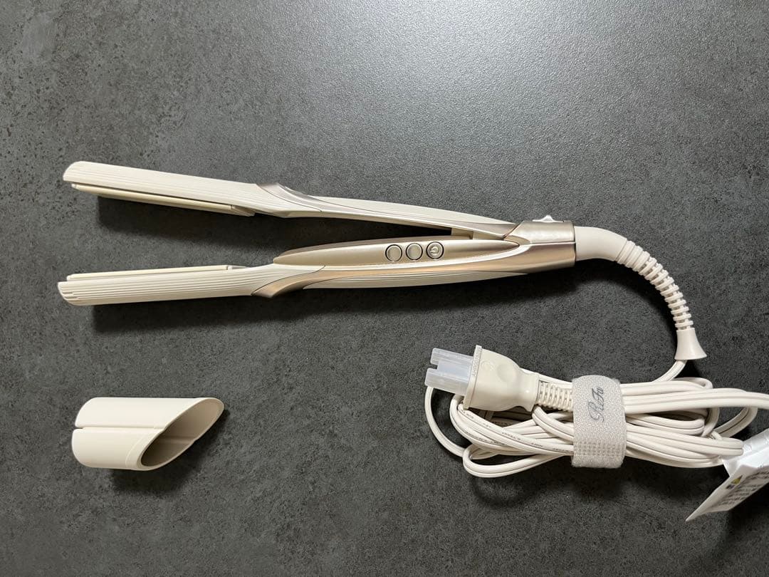 kmyum　リファストレートアイロン