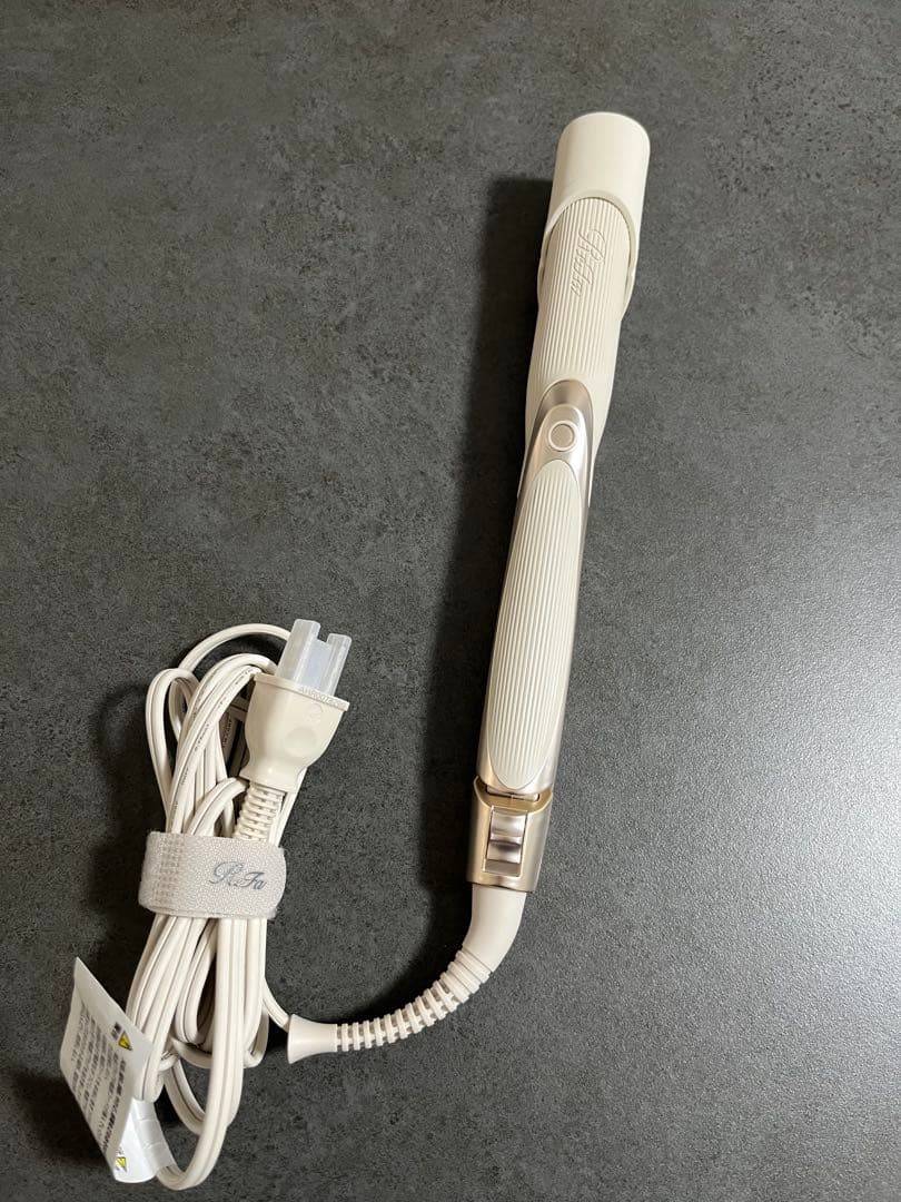 kmyum　リファストレートアイロン