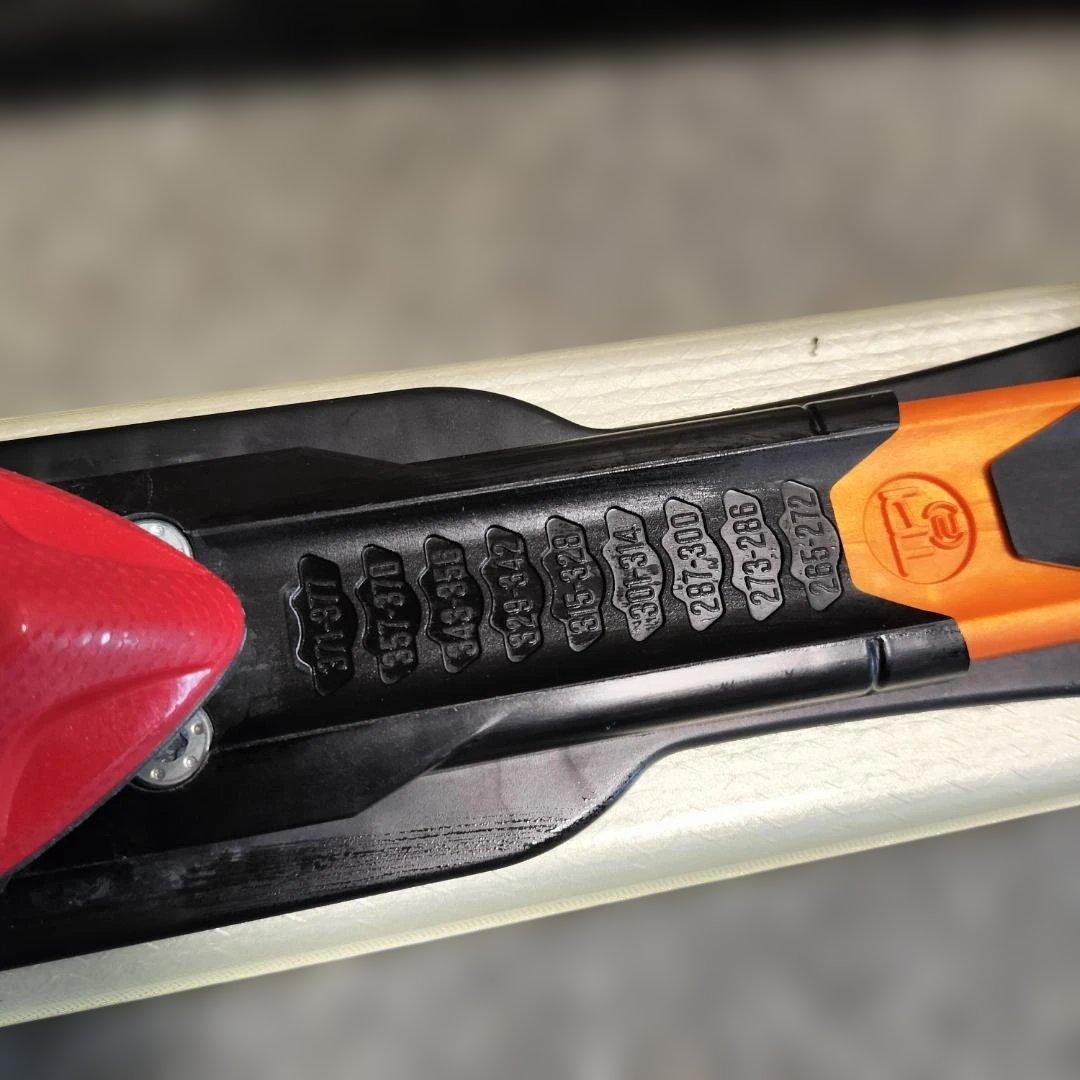 ロシニョール デモ D8 ＋ LEKIポール ＋ オガサカ ケース