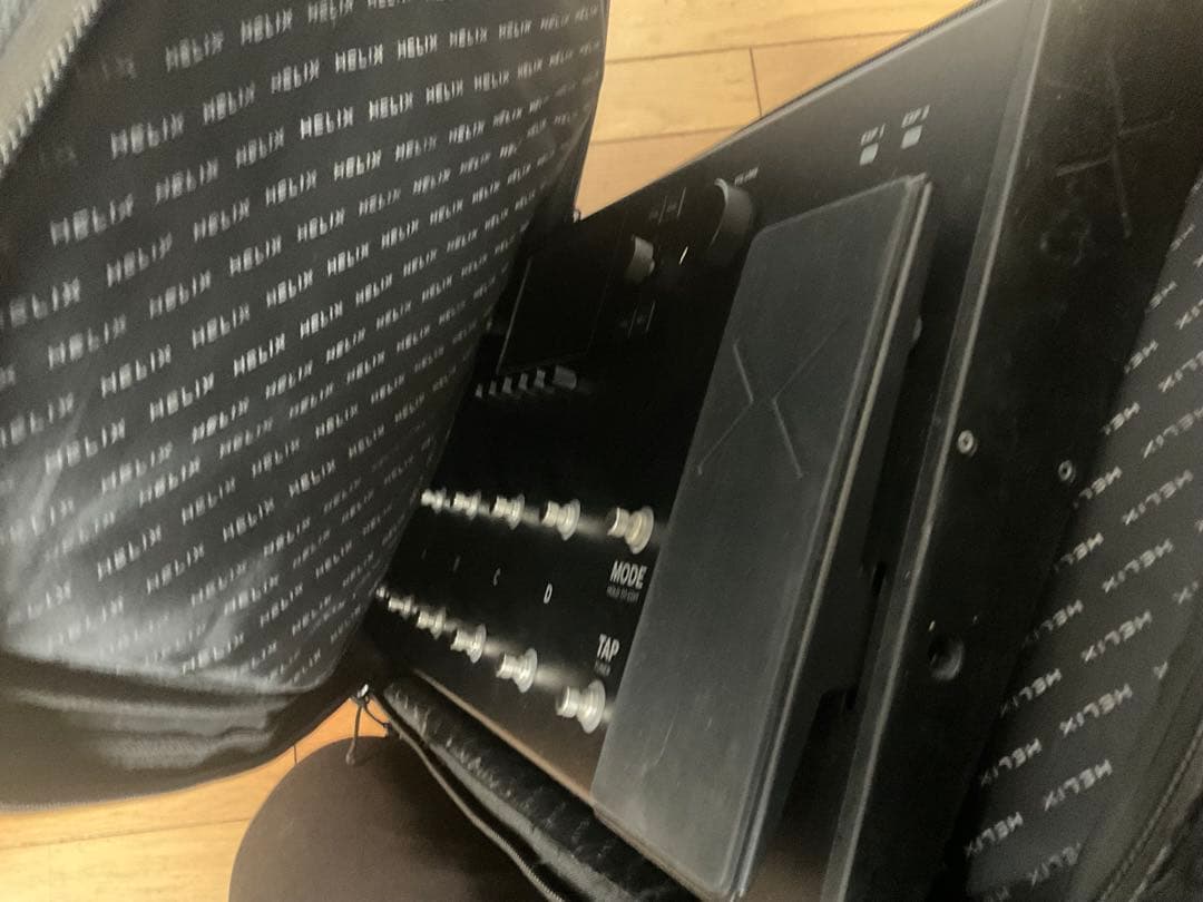 【動作確認済】Line 6 Helix LT（専用ケース付）