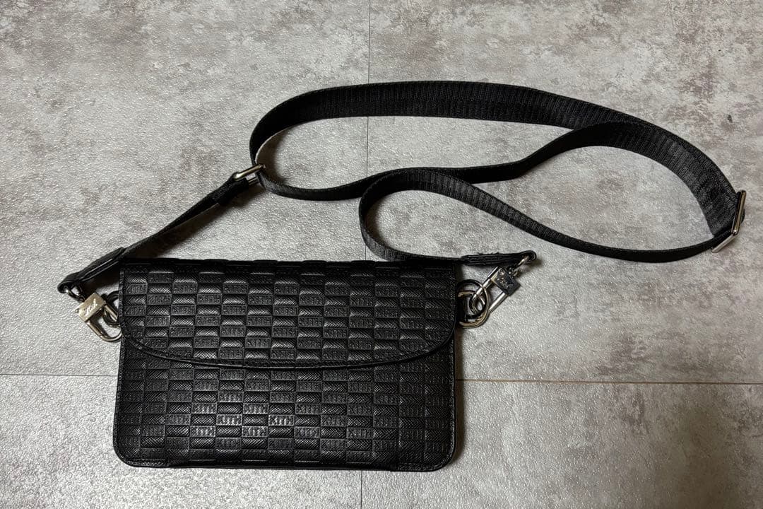 KITH クロスボディバック ショルダーバッグ