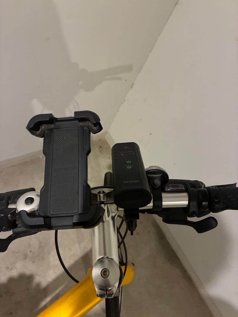 GIANT ESCAPE R3 2023年モデル　ディスクブレーキ