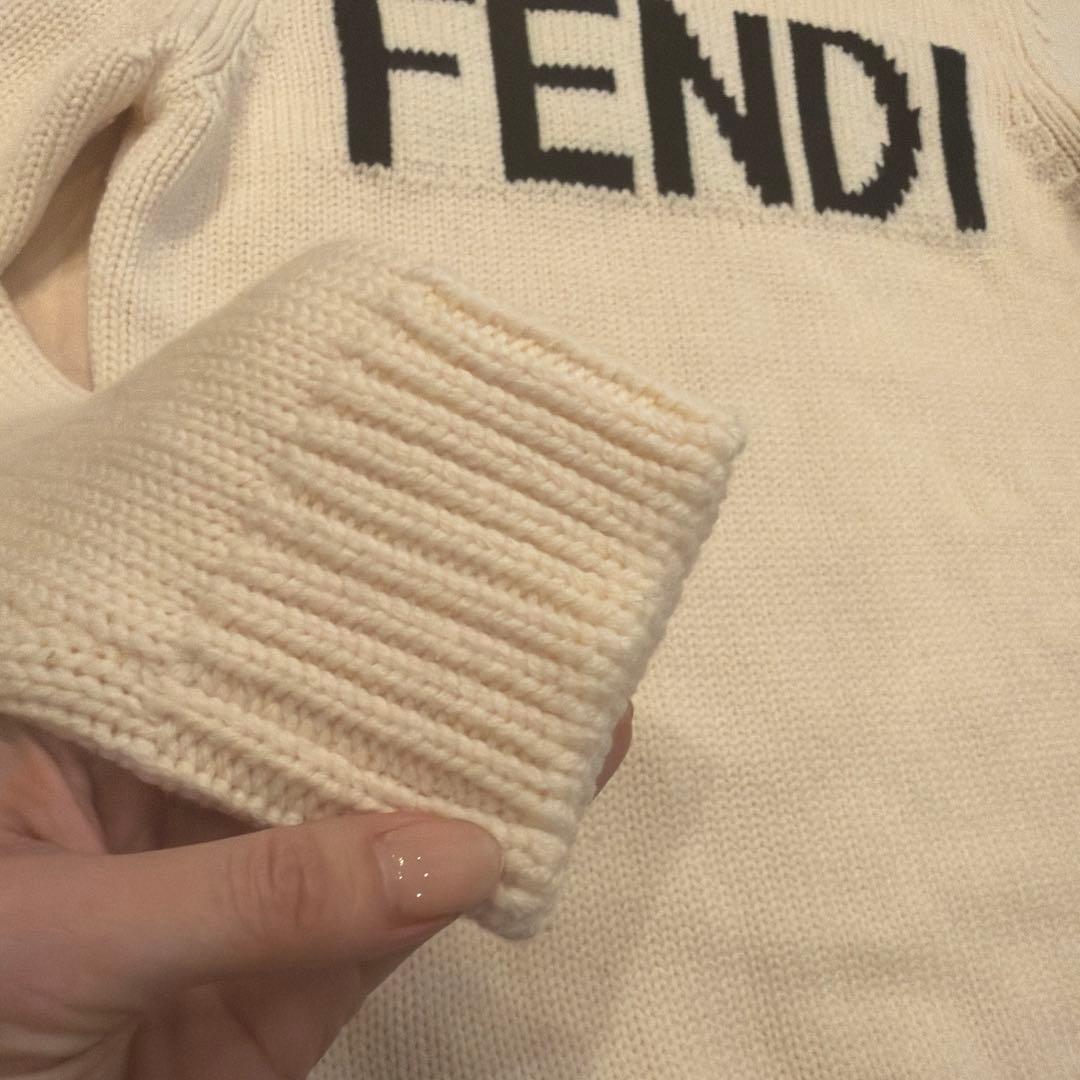【新品】FENDI ロゴ ニット