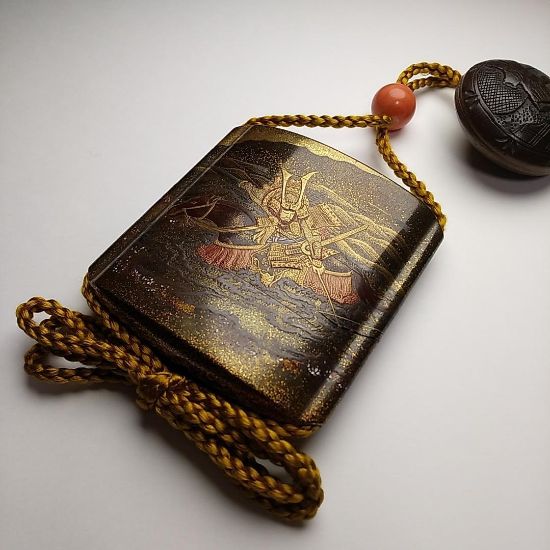 宇治川先陣争い蒔絵印籠　今泉成之作　東京美術館所蔵品同手あり・根付