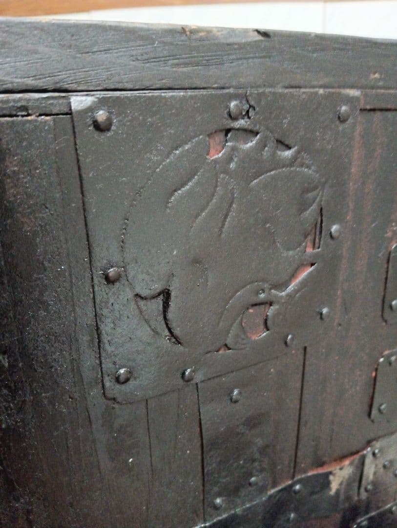 江戸時代後期幕末頃〜明治時代前年期頃讃岐國蔵出時代古鉄金具付木製船箪笥当時物