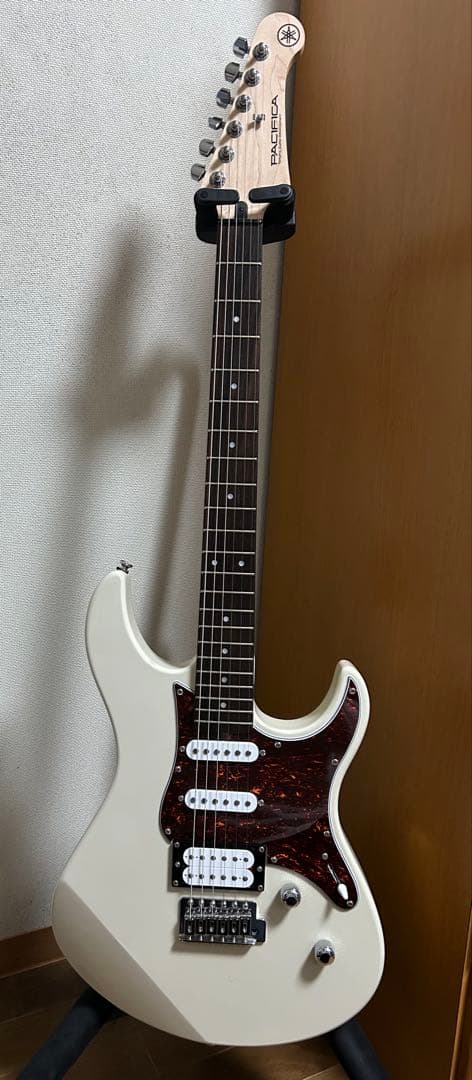 みぞれ　YAMAHA PACIFICA 112V ヴィンテージホワイト