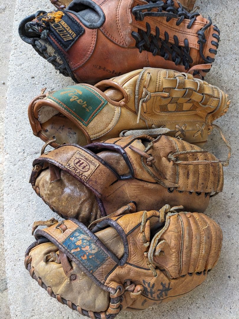 昔の野球　グローブ8個セット(⁠✿⁠^⁠‿⁠^⁠)