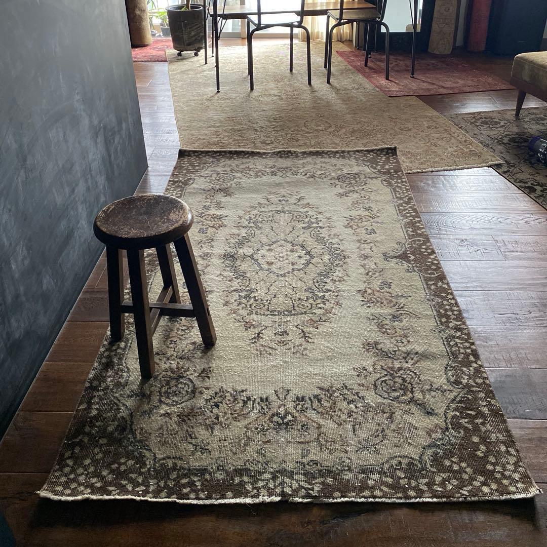 ベージュ　メダリオンヴィンテージラグ　トルコラグ