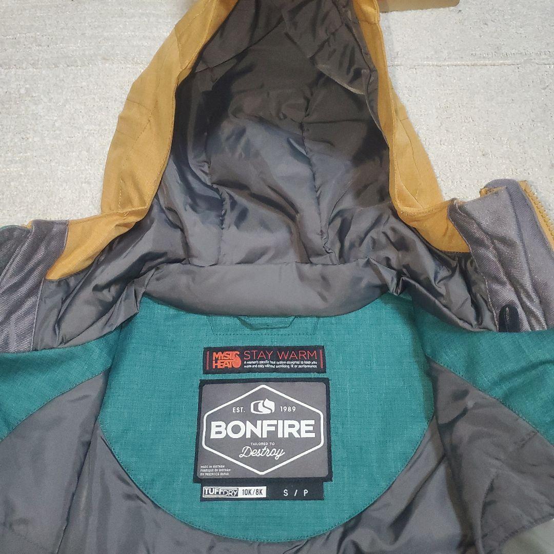 【美品】レディース　スノーボードウェア上下セット　Sサイズ