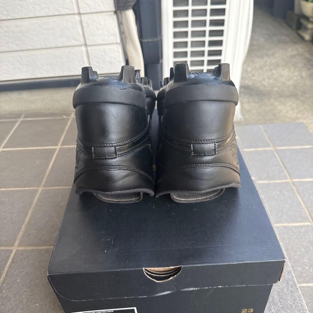 Nike ブラック ハイカット スパイク