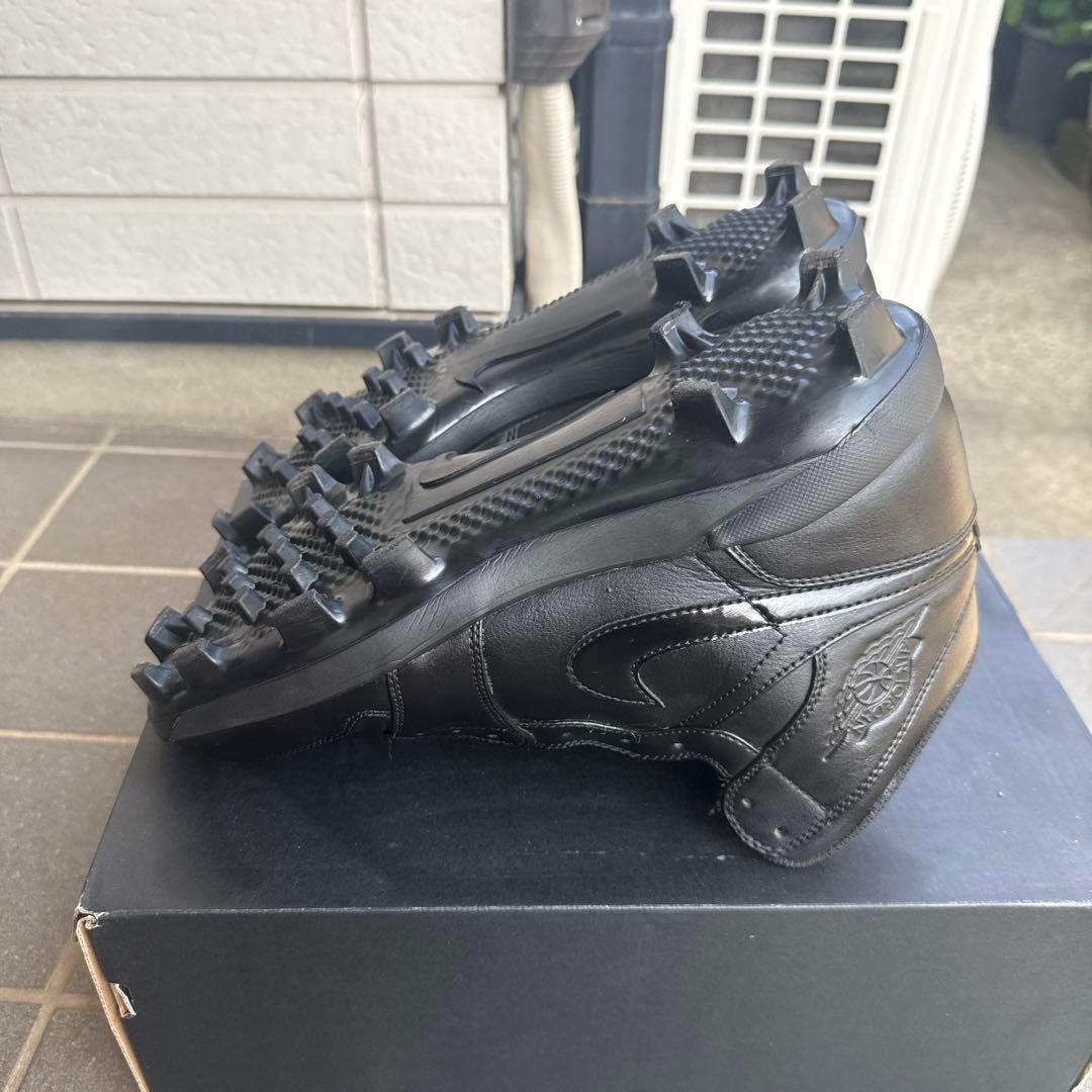 Nike ブラック ハイカット スパイク