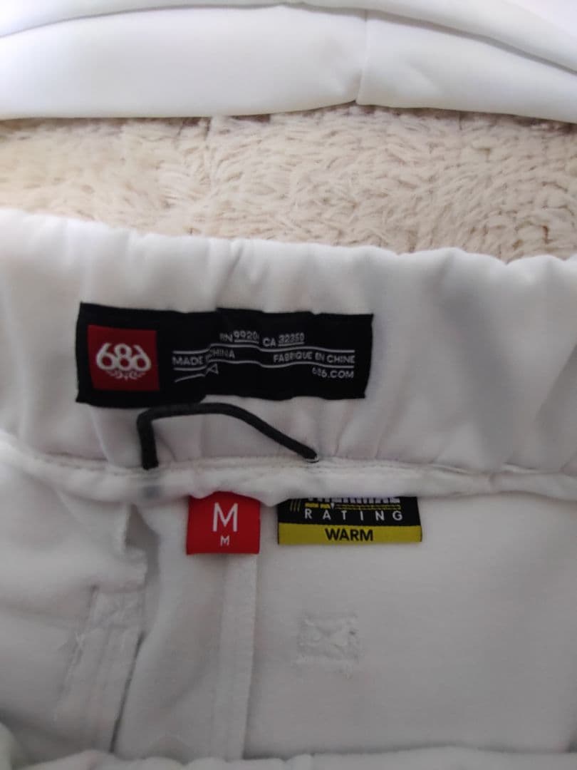686 スノーボードウェア Mサイズ　上下セット