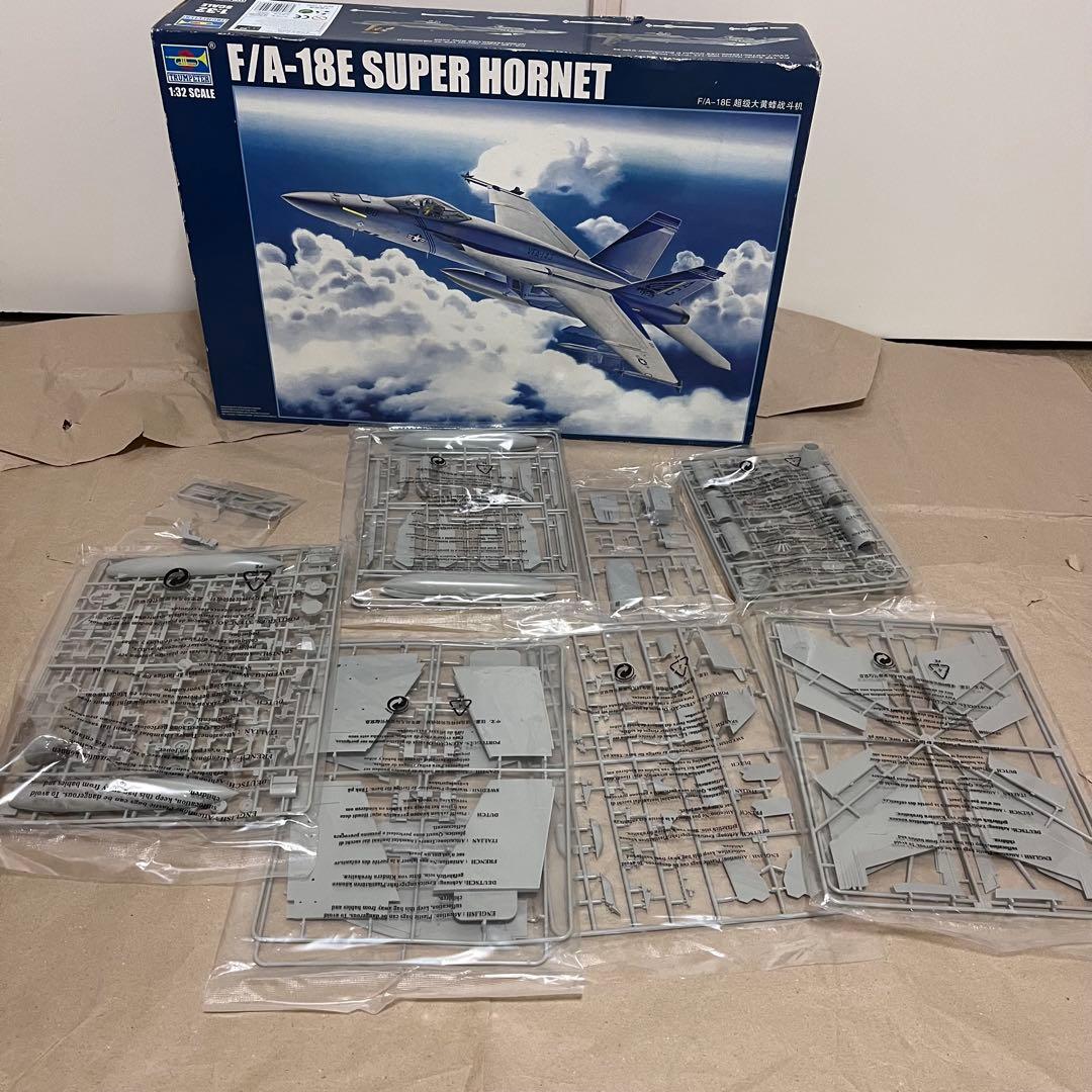 【未組立】Hasegawa 1/32スケール F/A-18E スーパーホーネット