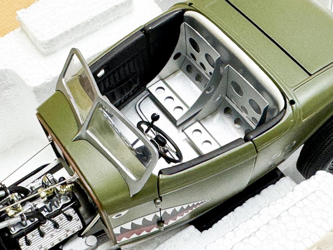 ★ 32 FORD ROADSTER ARMY ★ACME GMP★ 1/18