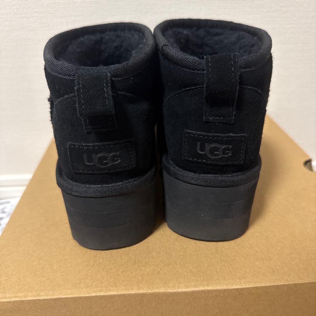 【極美品】UGGクラシックウルトラミニプラットフォーム　　23㎝