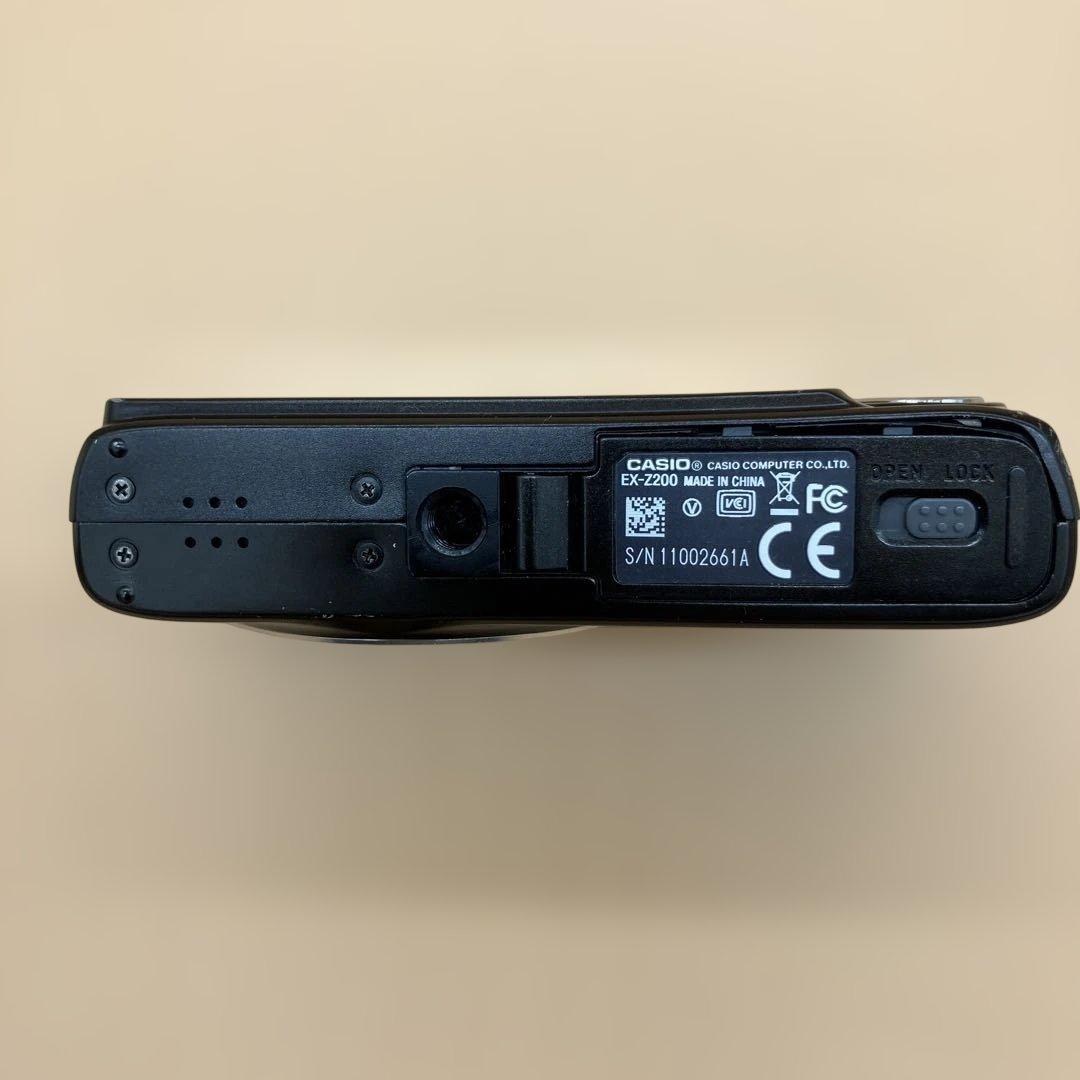 【即購入OK】CASIO EXILM コンパクトデジタルカメラ EX-Z200