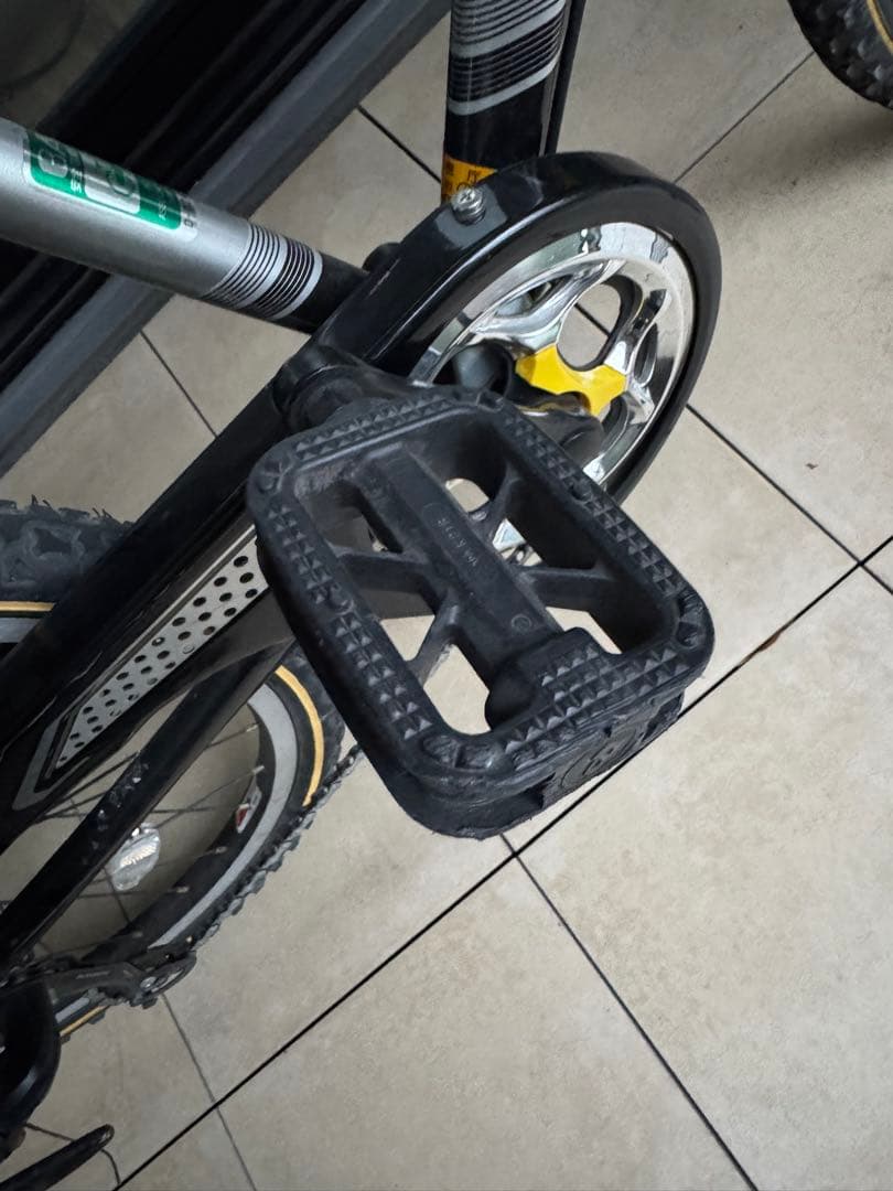 ブリヂストン クロスファイヤージュニア 22インチ (引取り限定)