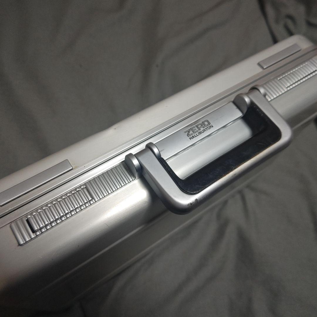 東京マルイ　電動ガン　MP7A1　タンカラーモデル　ゼロハリケース付き