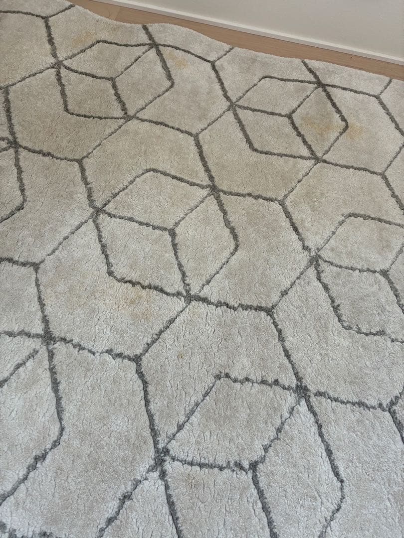 ロウヤ　カーペット　北欧　アイボリー