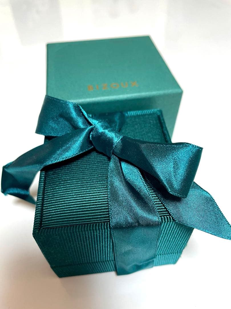 bizoux ピアス　イルネージュ　片耳