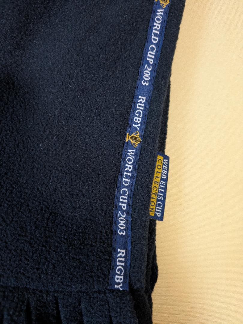 2003年のラグビーワールドカップ記念のポロシャツとマフラー