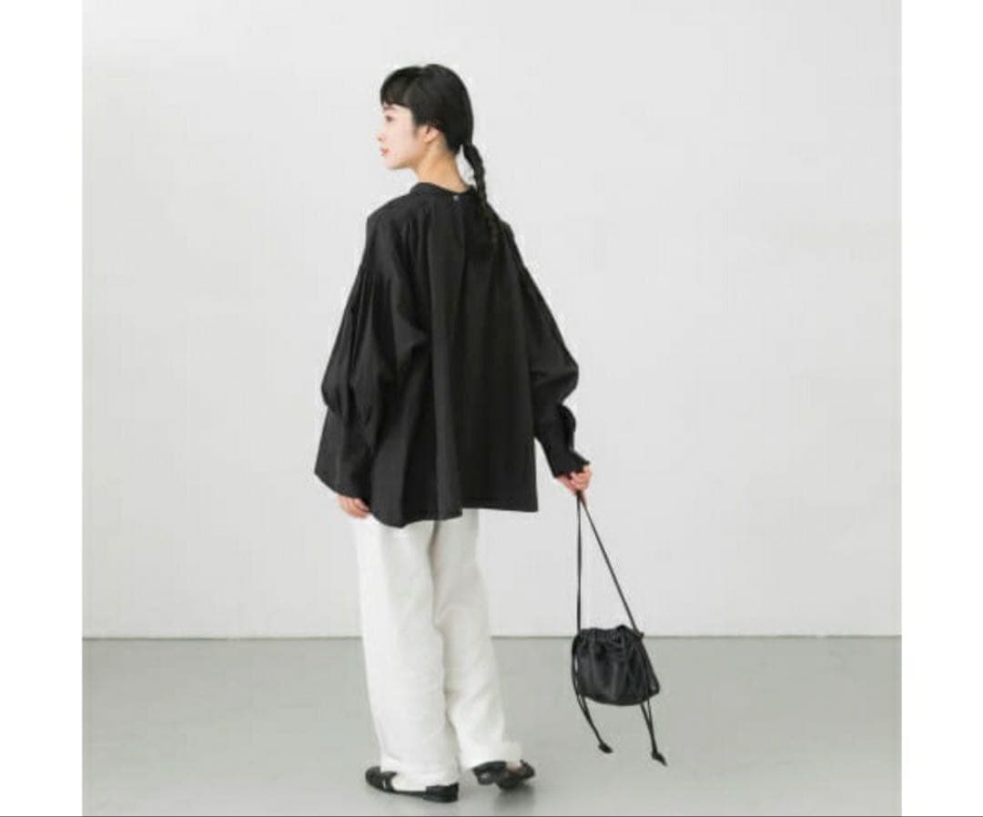 新品タグ付　かぐれ　コットンスモッキングブラウス　黒　完売