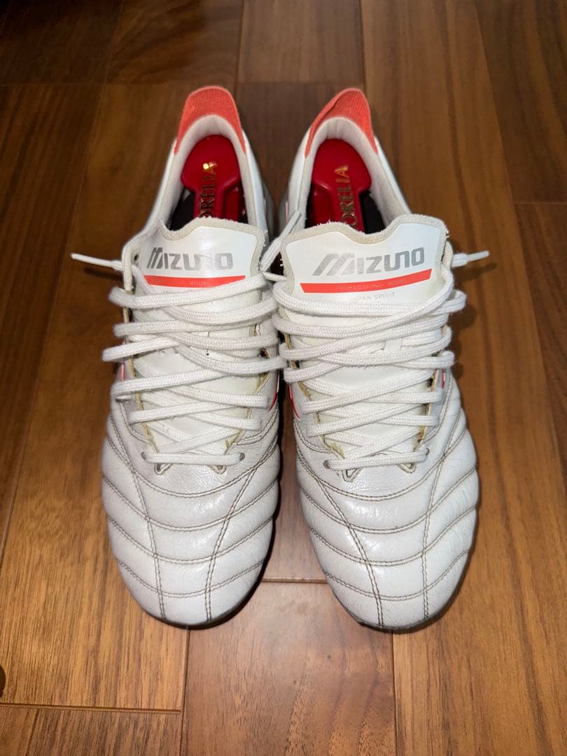 モレリアネオ　限定色　白✖️赤　25.5