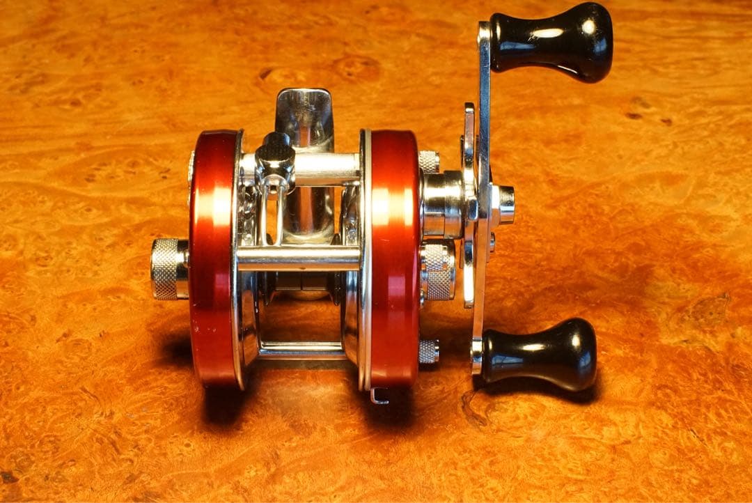 元箱付 ABU アンバサダー 4500 メンテ済 フレーム修正済 チェリーレッド