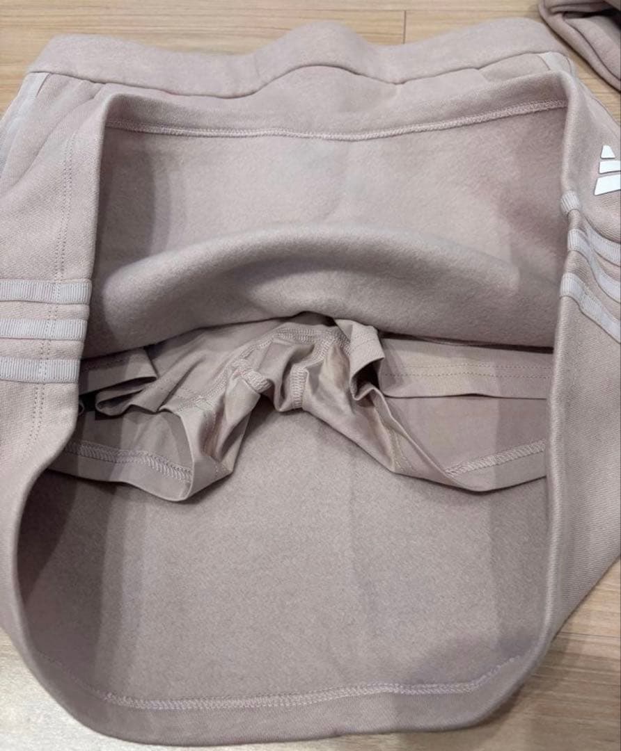 新品アディダスゴルフ セットアップ ジャケット＆スカート LLサイズくすみピンク