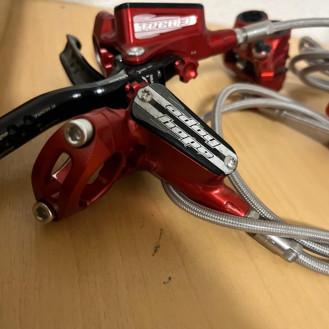 HOPE TECH3レバー、V4キャリパーセット