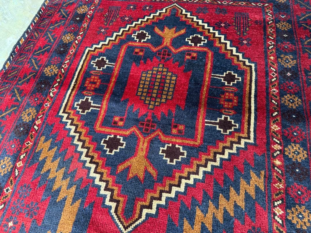 トライバルラグ ヴィンテージ家具 218×114cm 手織り 絨毯 カーペット