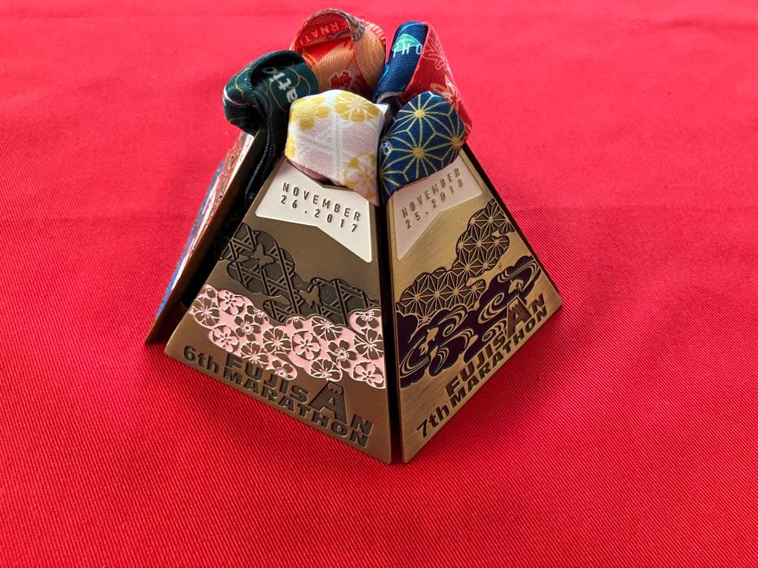 富士山マラソン 完走メダルセット、フィニッシャーメダル５個セット(立つタイプ)