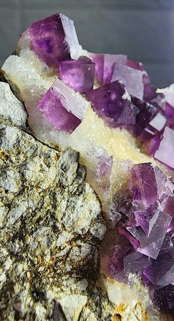 ​中国安徽省産フローライト (蛍石)