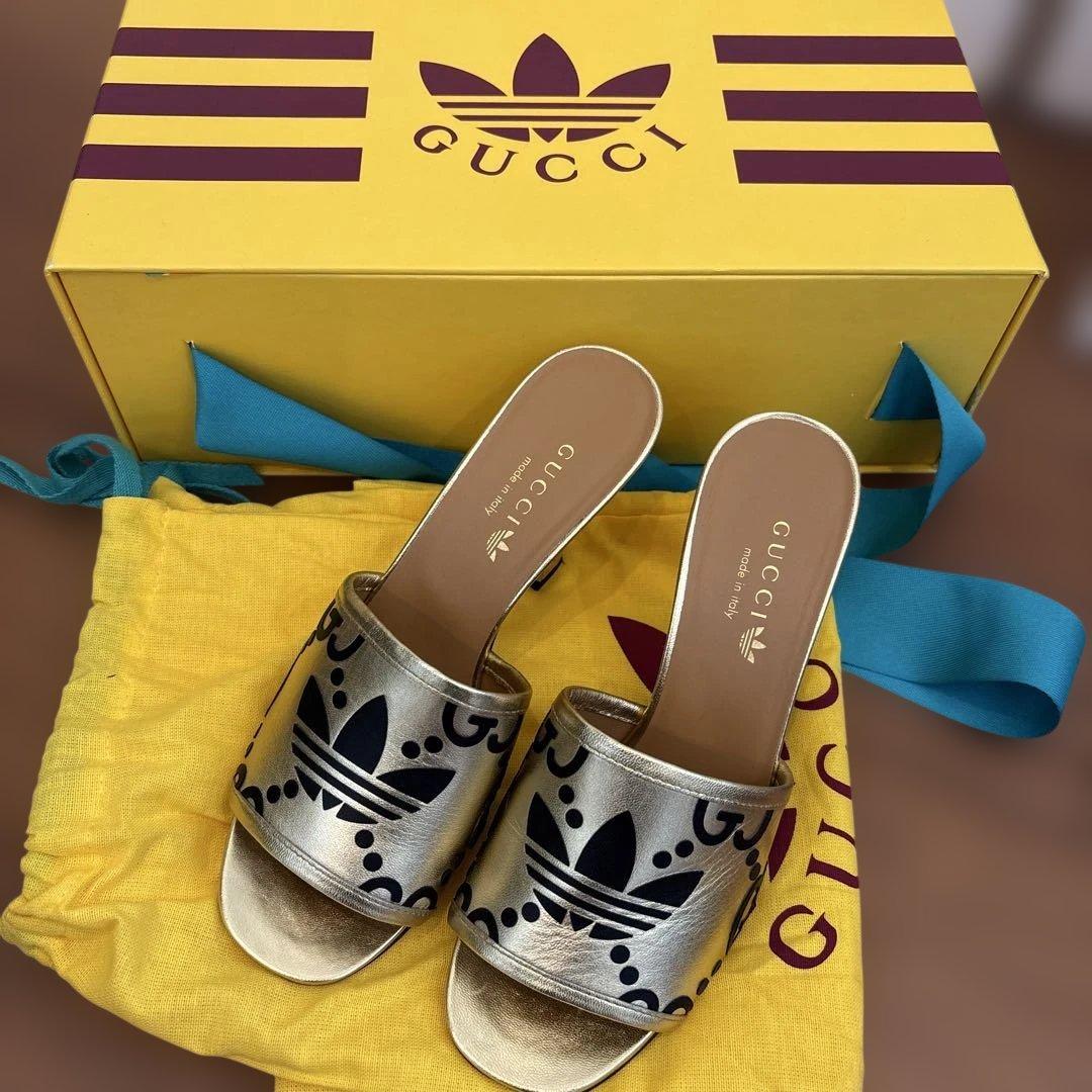 GUCCI ✖️adidasゴールド ブラック サンダル