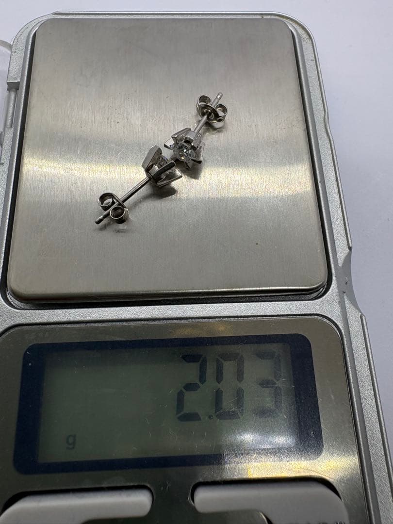 計0.66ct pt900刻印 一粒ダイヤモンドピアス　ペア