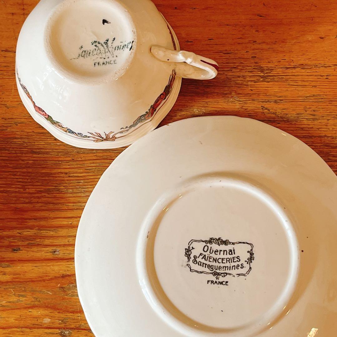 A サルグミンヌ　obernai カップ＆ソーサー