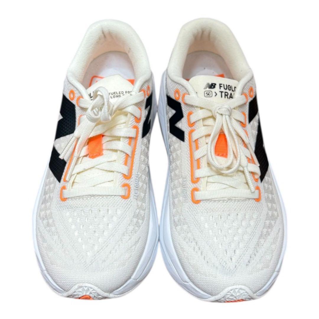 スパイク・シューズ FuelCell SuperComp Trainer v3